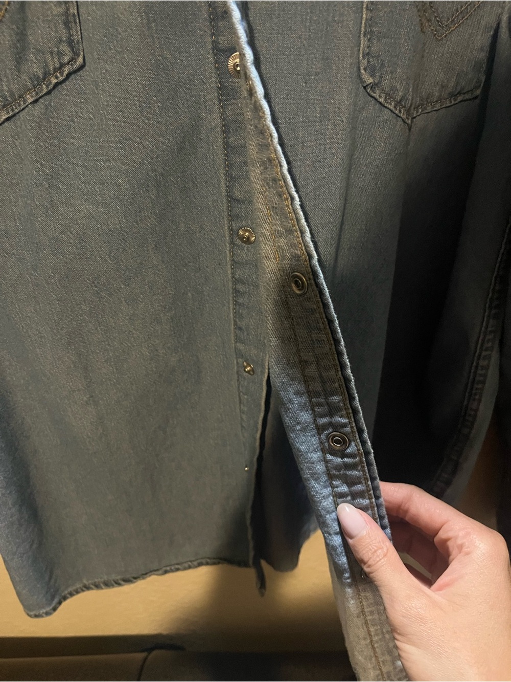 Wrangler Button down - Picture 3 of 7